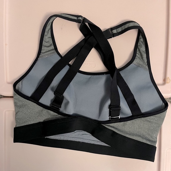 Like-New Nike Sports Bra, Grey, Medium - Picture 3 of 3